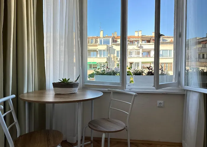 Apartament Something In French Burgas City